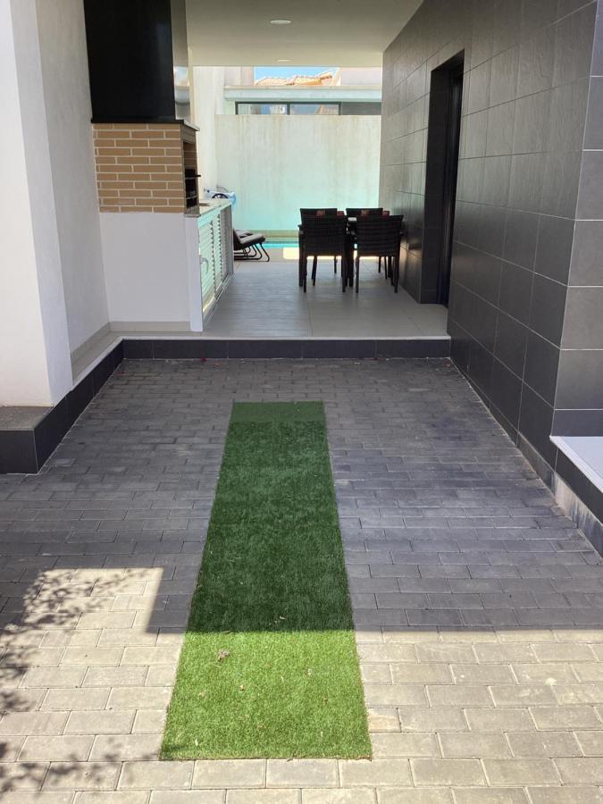 Housesleeps6-Pool-Beach-Garden-Solarium-Petok 오리후엘라 외부 사진