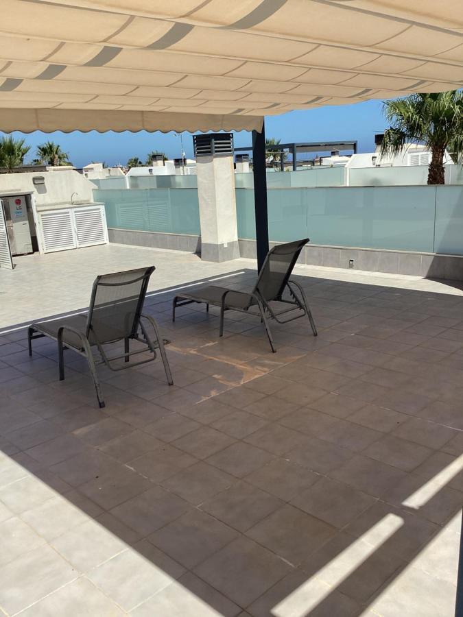 Housesleeps6-Pool-Beach-Garden-Solarium-Petok 오리후엘라 외부 사진