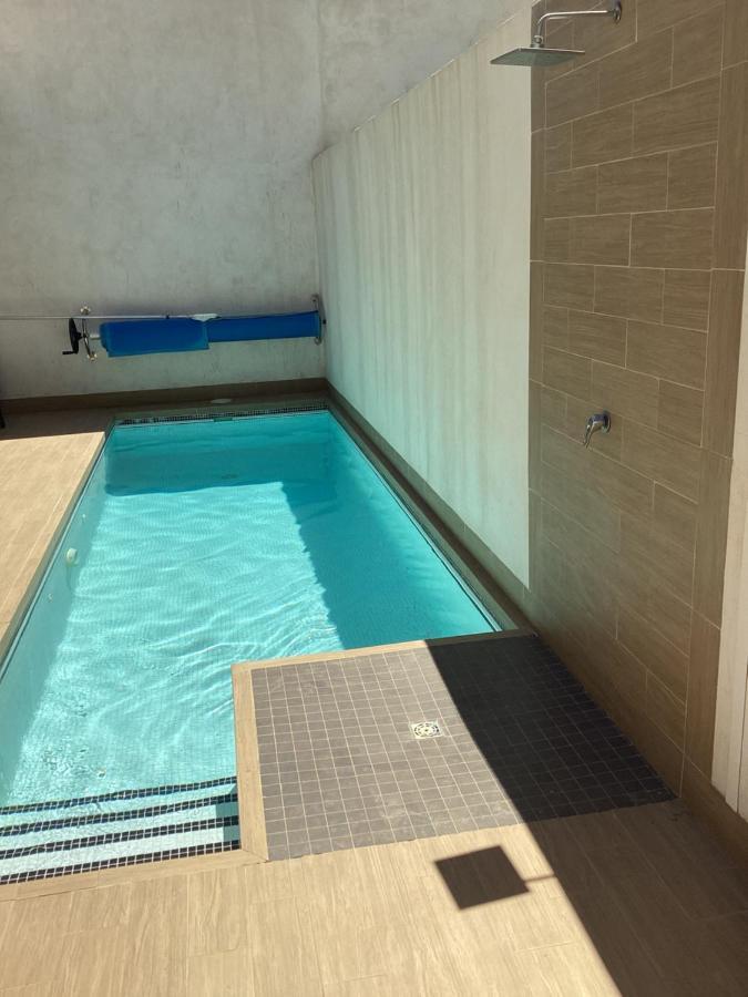 Housesleeps6-Pool-Beach-Garden-Solarium-Petok 오리후엘라 외부 사진
