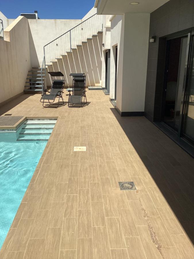 Housesleeps6-Pool-Beach-Garden-Solarium-Petok 오리후엘라 외부 사진