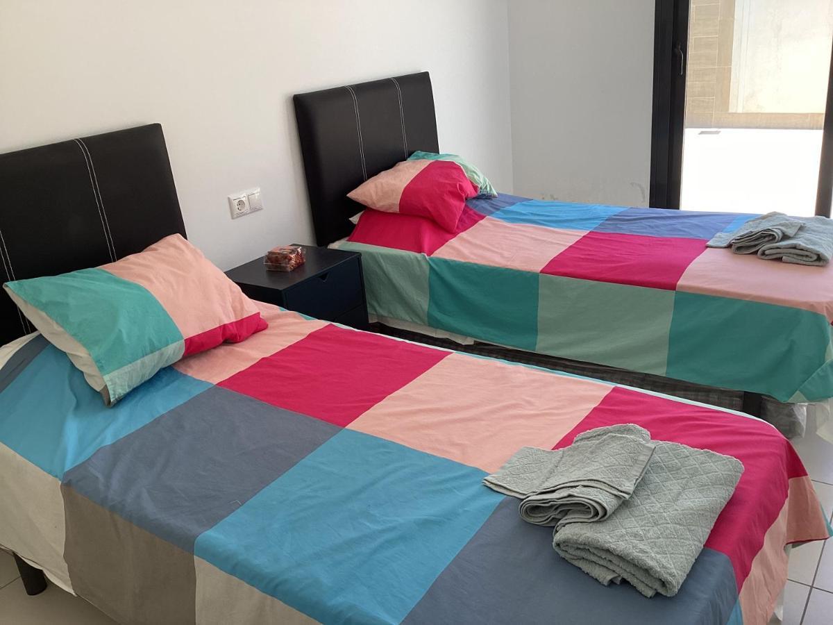 Housesleeps6-Pool-Beach-Garden-Solarium-Petok 오리후엘라 외부 사진